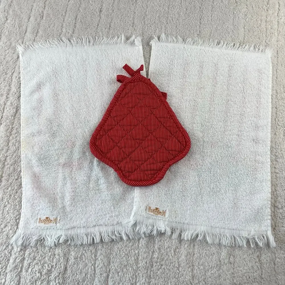 Unieboek B.V. Christmas gnome pot holder & Cannon Hand Towel set vintage 1979